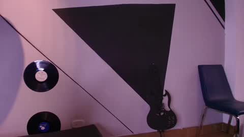 Snapshot of goddessjulieta chatting on 11-21-25, 07:23 Julieta online show from 11-21-25, 07:23