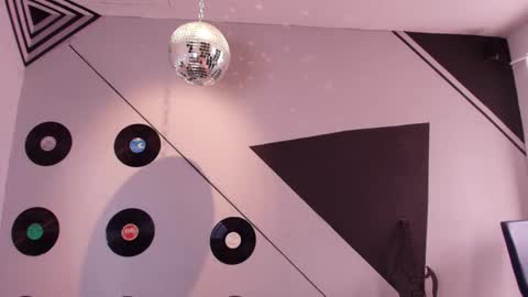 Snapshot of goddessjulieta chatting on 11-22-25, 07:35 Julieta online show from 11-22-25, 07:35