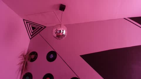 Julieta online show from 03-15-26, 06:47