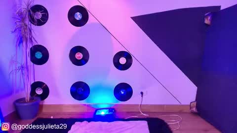 Julieta online show from 03-18-26, 06:44