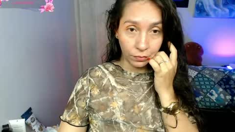 Snapshot of goddessnahi chatting on 04-23-26, 04:46 Naih Reyes online show from 04-23-26, 04:46