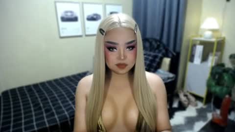NATALIE HEART online show from 06-25-26, 01:59