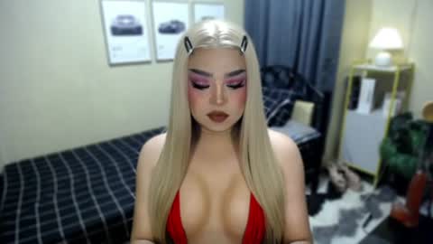 NATALIE HEART online show from 06-26-26, 10:25