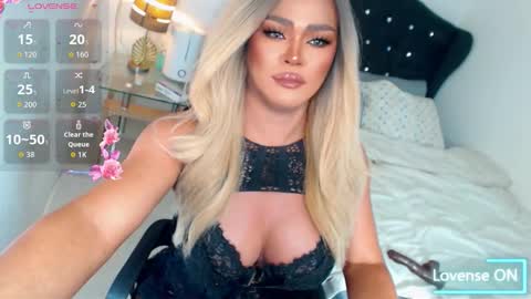 Snapshot of goddesss_hera chatting on 11-24-25, 11:32 Miss Anna online show from 11-24-25, 11:32