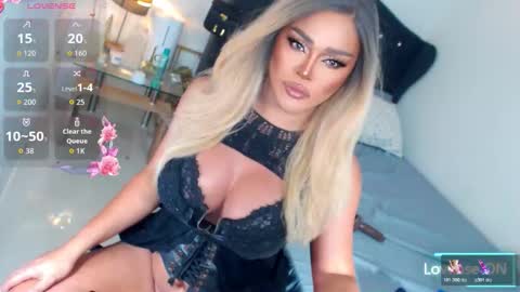 Snapshot of goddesss_hera chatting on 11-26-25, 08:26 Miss Anna online show from 11-26-25, 08:26