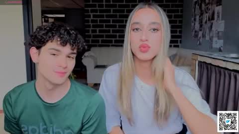 goddivaa online show from 04-24-26, 08:00