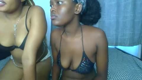 Snapshot of godess_lunah chatting on 05-11-26, 09:15 godess_lunah online show from 05-11-26, 09:15