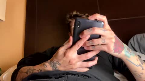 Snapshot of godlikearies chatting on 02-13-25, 10:54 L online show from 02-13-25, 10:54