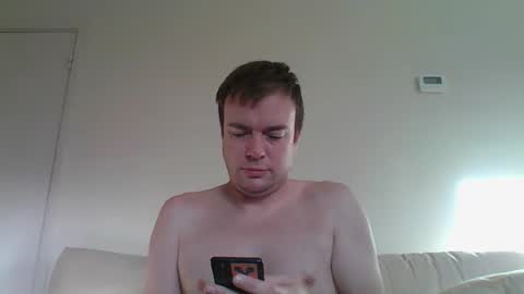 Snapshot of gogo12104 chatting on 12-19-25, 10:22 jme online show from 12-19-25, 10:22