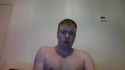 Snapshot of gogo12104 chatting on 01-06-26, 04:54 jme online show from 01-06-26, 04:54