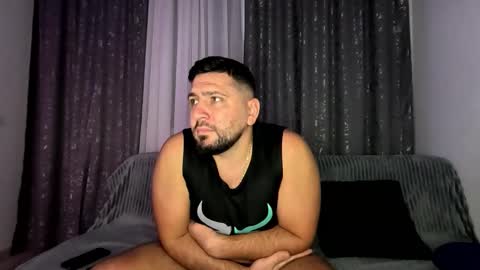 gold_alpha_boy online show from 10-15-25, 08:42