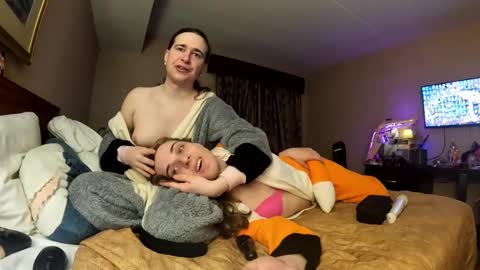 Snapshot of goldberrys_fruits chatting on 02-24-25, 12:09 Goldberrys Fruits online show from 02-24-25, 12:09