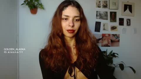 Snapshot of golden_alaska chatting on 11-04-25, 01:21 Alaska online show from 11-04-25, 01:21