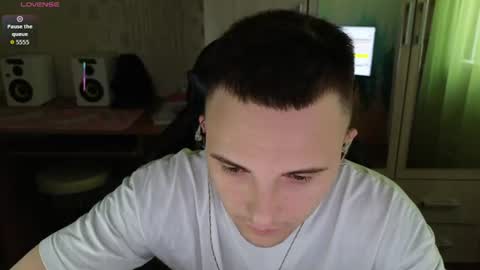 Golden boyyy21 online show from 07-06-26, 08:33