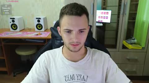 Golden boyyy21 online show from 07-16-26, 04:46