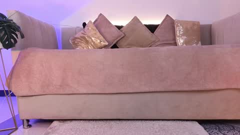 Golden girls online show from 11-23-25, 01:55