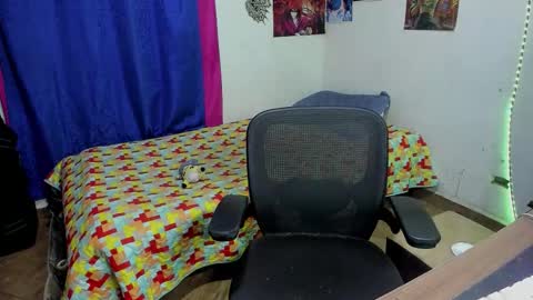 Jmmmm online show from 02-12-26, 06:19