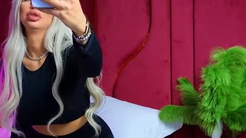 GoldenAmberX online show from 02-28-25, 05:37