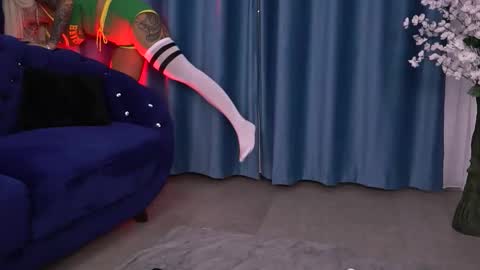 GoldenAmberX online show from 10-18-25, 06:48