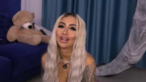 GoldenAmberX online show from 10-27-25, 06:28