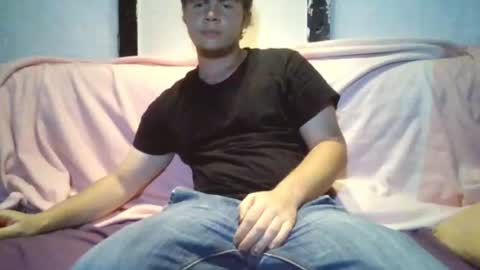 Snapshot of goldenboy207 chatting on 07-18-26, 07:39 goldenboy207 online show from 07-18-26, 07:39