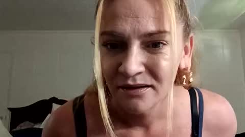 goldendoll1704 online show from 06-02-26, 04:31