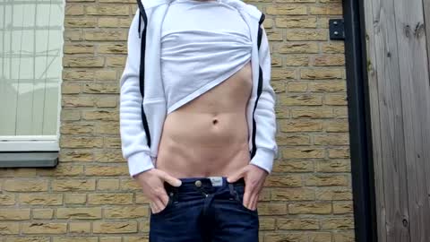 Snapshot of goldenelixxxir chatting on 02-26-25, 03:52 online show from 02-26-25, 03:52