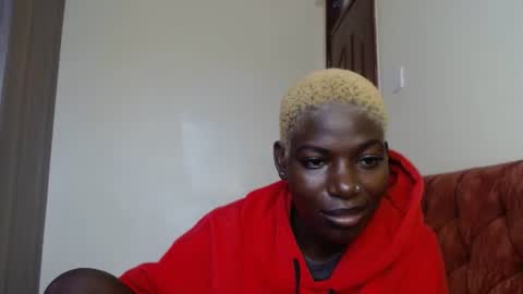 Snapshot of goldenfortune chatting on 07-26-26, 10:11 Daadys gurl online show from 07-26-26, 10:11