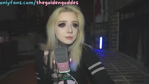 Snapshot of goldengoddessxxx chatting on 01-15-25, 11:08 Sammy online show from 01-15-25, 11:08