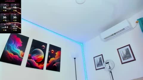 Snapshot of goldenhugecocktss chatting on 01-18-25, 05:52 May smith online show from 01-18-25, 05:52