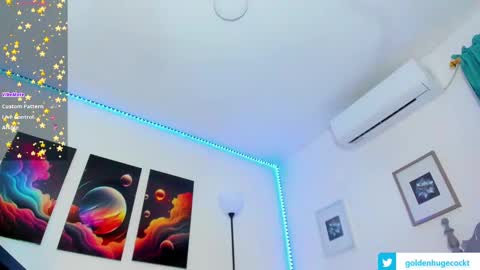 Snapshot of goldenhugecocktss chatting on 02-25-25, 05:52 May smith online show from 02-25-25, 05:52