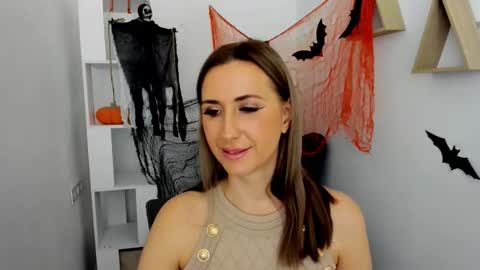 Olivia online show from 10-21-25, 03:29