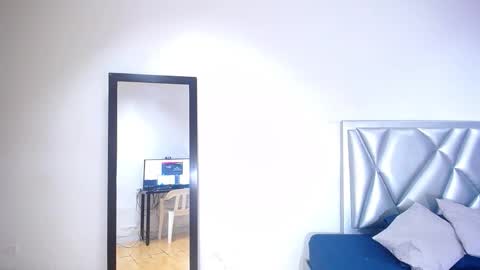 Snapshot of goldenn_ass1 chatting on 11-18-25, 03:23 goldenn_ass1 online show from 11-18-25, 03:23