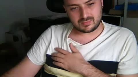 Snapshot of goldenspainboy chatting on 06-28-26, 11:27 goldenspainboy online show from 06-28-26, 11:27