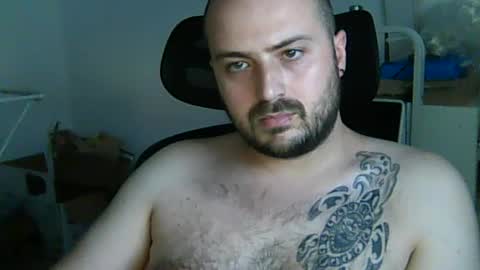 Snapshot of goldenspainboy chatting on 07-04-26, 04:46 goldenspainboy online show from 07-04-26, 04:46