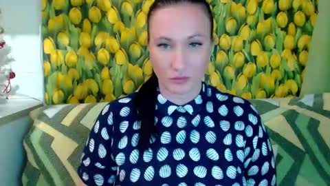 Snapshot of goldmoonn chatting on 12-08-24, 09:52 goldmoonn online show from 12-08-24, 09:52