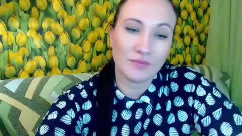 Snapshot of goldmoonn chatting on 02-18-25, 10:03 goldmoonn online show from 02-18-25, 10:03