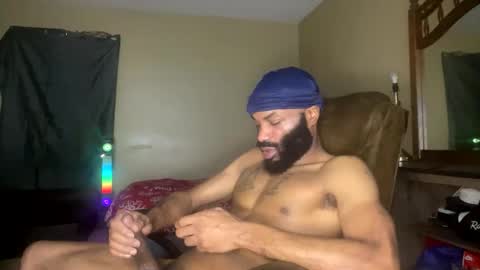 Snapshot of goldmouth_85 chatting on 02-23-25, 05:01 Goldmouth 85 online show from 02-23-25, 05:01