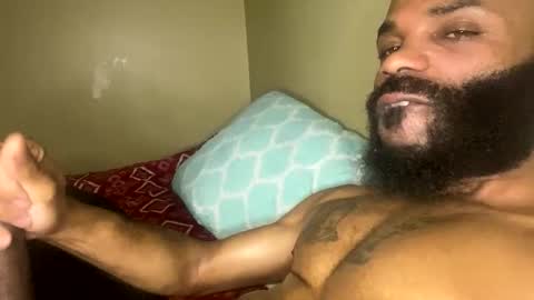 Snapshot of goldmouth_85 chatting on 03-05-26, 05:36 Goldmouth 85 online show from 03-05-26, 05:36