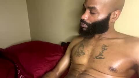 Snapshot of goldmouth_85 chatting on 03-15-26, 01:00 Goldmouth 85 online show from 03-15-26, 01:00