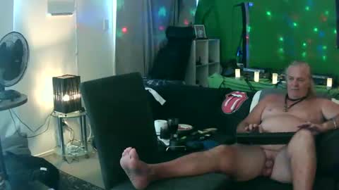 goldyguy011 online show from 01-22-25, 05:05