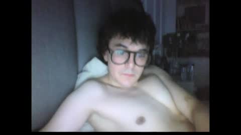 Snapshot of gonelie chatting on 07-15-26, 09:47 Oliver online show from 07-15-26, 09:47