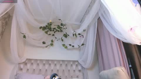 Snapshot of gongjulee chatting on 10-24-25, 12:30 gongjulee online show from 10-24-25, 12:30