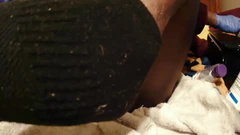 Snapshot of goodbootaye chatting on 12-16-24, 04:49 Juicy Booty online show from 12-16-24, 04:49