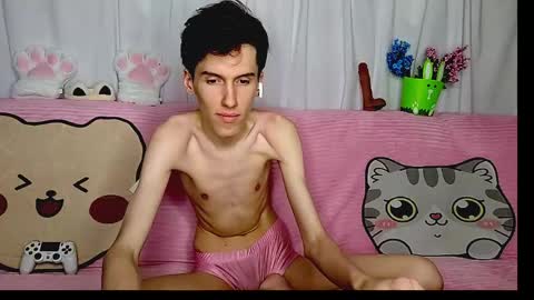 Snapshot of goodboyluca chatting on 05-16-26, 01:43 Luca online show from 05-16-26, 01:43