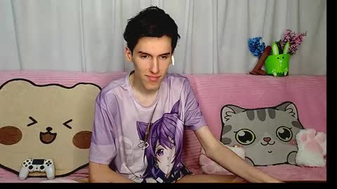 Snapshot of goodboyluca chatting on 05-19-26, 03:18 Luca online show from 05-19-26, 03:18