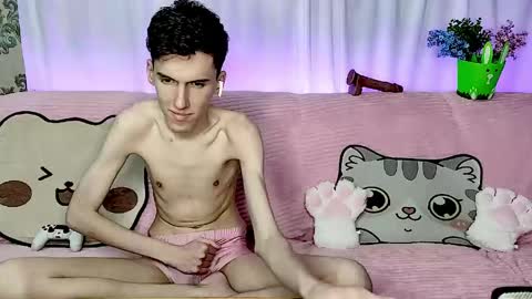 Snapshot of goodboyluca chatting on 06-06-26, 12:05 Luca online show from 06-06-26, 12:05