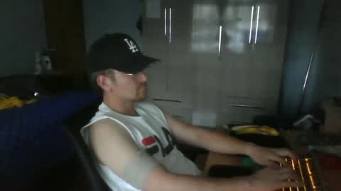 Snapshot of goodfumes chatting on 01-22-25, 11:21 goodfumes online show from 01-22-25, 11:21