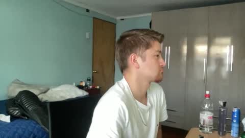 Snapshot of goodfumes chatting on 10-12-25, 08:52 goodfumes online show from 10-12-25, 08:52