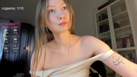 SOPHIE online show from 04-21-26, 05:36